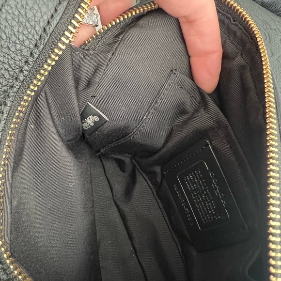 Coach
EMBOSSED HORSE AND CARRIAGE JES CROSSBODY Black Leather Crossbody Bag - Picture 8 of 14